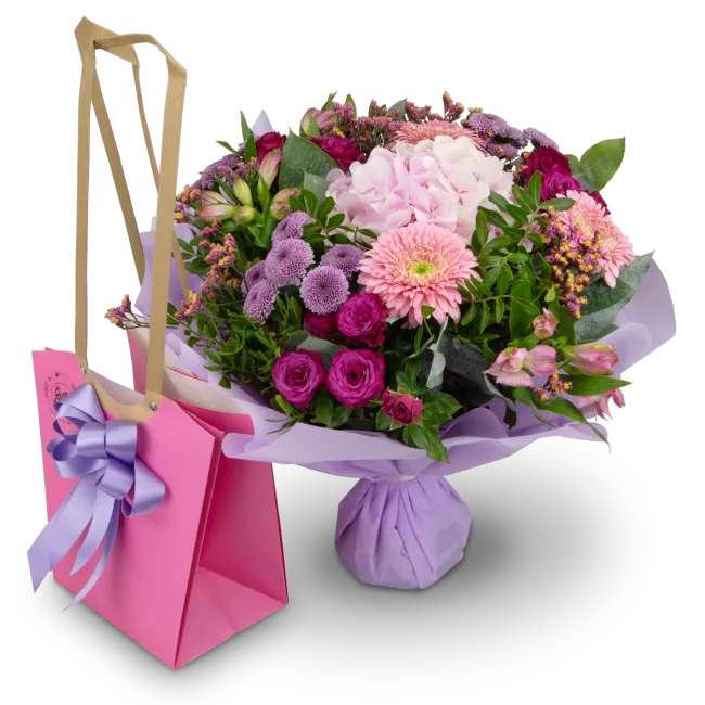 kytice hortenzií a germín ve vodním balení